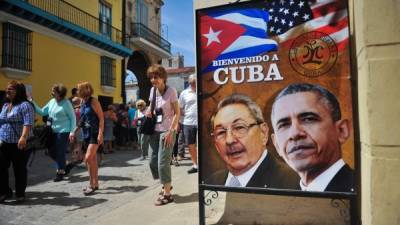 En las calles de La Habana se pusieron fotos los mandatarios Barack Obama y Raúl Castro.