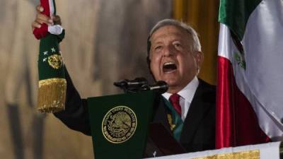 Obrador lanzó 20 'vivas' durante el tradicional grito de la Independencia en el zócalo de la Ciudad de México./AFP.