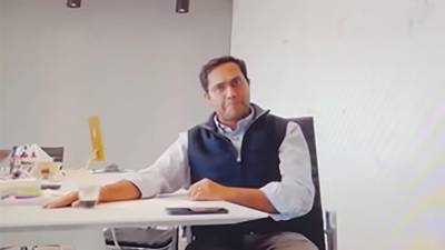 Vishal Garg, director de la empresa Better.com, despidió a 900 de sus empleados por Zoom.