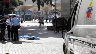 Uno de los militares murió en el lugar del crimen.
