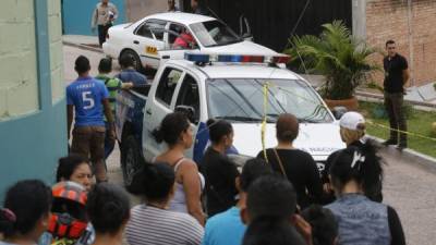 En la colonia Monterrey de Tegucigalpa fue asesinado otro taxista. El crimen ocurrió cuando el ruletero esperaba en el vehículo que sus dos hijos salieran de clases.