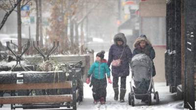 El frío ártico ha dejado fuertes nevadas en Chicago desde el pasado domingo./AFP.