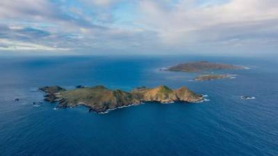 Fotografía cedida por el Consejo Nacional de Ciencia y Tecnología (Conacyt) hoy, miércoles 10 de enero de 2018, de las Islas San Benito en Baja California (México). Investigadores mexicanos estimaron que México corre el riesgo de perder un 4,3 % de su Zona Económica Exclusiva (ZEE) debido la inundación total del Arrecife Alacranes y el Cayo Arenas a causa de efectos extremos del cambio climático. EFE/Conacyt