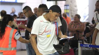 El volante de Olimpia, David Meza busca una segunda opción para no operarse.