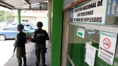 Las oficinas de Identificación del RNP fueron intervenidas por la venta irregular de documentos a árabes.