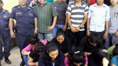 Ecuador's Michael Estrada celebrates after scoring against Uruguay during their 2022 FIFA World Cup South American qualifier football match at the Rodrigo Paz Delgado Stadium in Quito on October 13, 2020, amid the COVID-19 novel coronavirus pandemic. (Photo by RODRIGO BUENDIA / AFP)