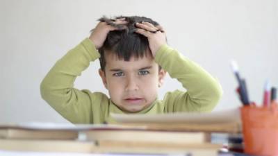 Al realizar tantas actividades se genera presión, y el estrés impide las funciones ejecutivas en los niños