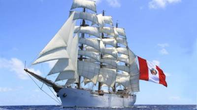 Fotografía cedida por el Consulado de Perú en San Francisco donde se muestra el buque escuela de la Armada del Perú, Unión, uno de los veleros más grandes del mundo. Unión atracó este viernes en el puerto de San Francisco (California, EE.UU.), EFE/Consulado de Perú en San Francisco.