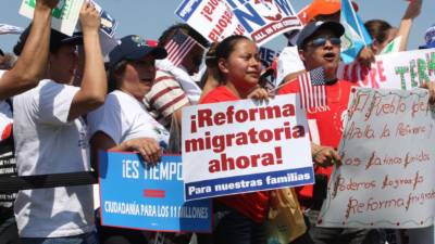 Miles de migrantes siguen exigiendo que se apruebe la reforma migratoria.