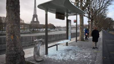 Los chalecos amarillos causaron destrozos en toda la ciudad.