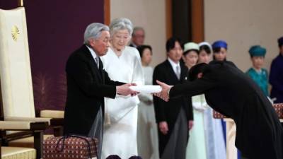El emperador Akihito entregó el trono del crisantemo a su hijo Naruhito./AFP.