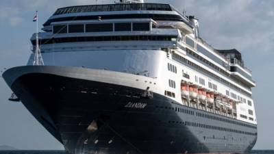 El crucero Zaandam a su llegada a los Everglades en Florida tras una odisea de casi un mes a la deriva por el coronavirus./AFP.