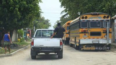 Mediante operativos a pie o en vehículo, la Policía de Honduras busca recuperar la paz en Chamelecón, al sur de San Pedro Sula.