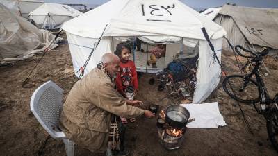 La Comunidad Internacional pide a Israel permitir el paso de la ayuda humanitaria a Gaza.