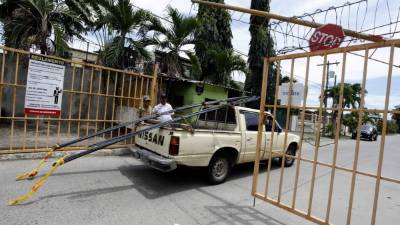 En la Ideal se colocaron 12 trancas y portones.