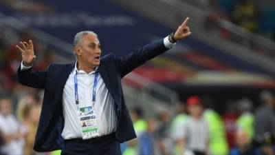 Tite afirmó que la gente no vive de expectativas ni de ilusiones. Foto AFP