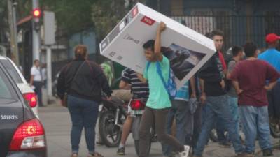 Varios negocios fueron saqueados la semana pasada en San Pedro Sula.