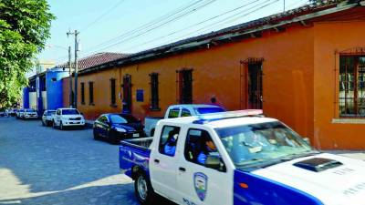 Según el estudio, es aún más común para los policías encender la sirena de la patrulla para alertar a las personas que perciben como “malas”.