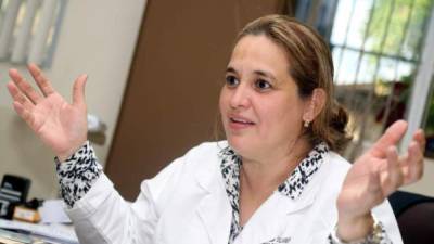 Julissa Villanueva, directora del instituto de Medicina Forente de Honduras.