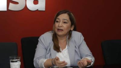 La secretaria de Finanzas, Rocío Tábora.