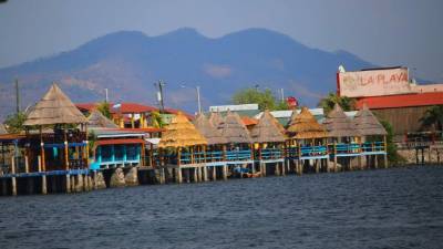 Puerto San Lorenzo, un punto para disfrutar del mar, paseos en lacha y ricos mariscos.