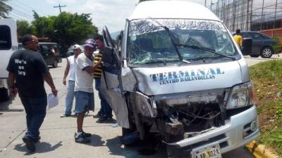 El rapidito quedó parcialmente desruido debido al fuerte impacto.