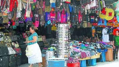 Un local informal de carteras en Honduras.