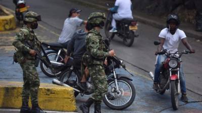 Colombia vive un estallido de violencia en pleno repunte de la pandemia de coronavirus./