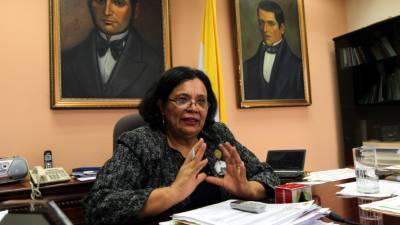 Castellanos pide proceder contra policías, como se hizo con dos juezas.