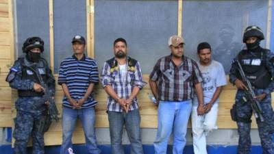 Cuatro de los ocho detenidos que fueron presentados por la Policía de Honduras.