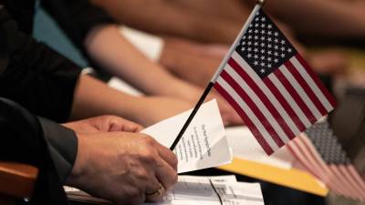 Viajar a Estados Unidos podría volverse más exigente para ciertos turistas: el Gobierno planea solicitar un nuevo requisito de ingreso. La propuesta ya está sobre la mesa y ha generado debate. ¿A quiénes afectaría?