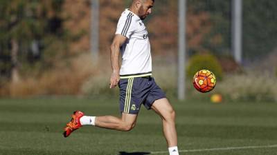 Benzema completó el entrenamiento y estará disponible para el partido a pesar de resentirse de la lesión en el bíceps femoral el pasado lunes. Foto RealMadrid.com