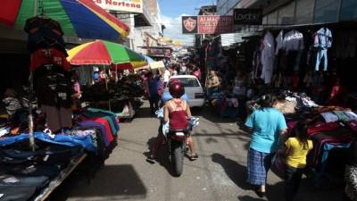Vendedores hasta ayer no estaban en la calle.