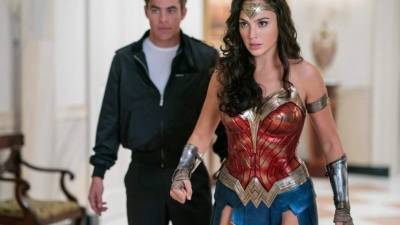 Gal Gadot en una escena de 'Wonder Woman 1984'. Esta semana, la actriz confirmó que dará vida a Cleopatra en una nueva cinta.