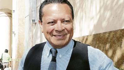 Julio Alvarado fue condenado a estar 16 meses sin trabajar en su profesión.