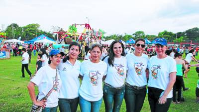 Mary Ann Kafati y su equipo de voluntarias le invitan al evento.
