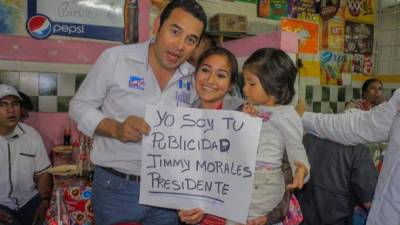 Jimmy Morales participó en el año 2011 como candidato a alcalde en el municipio de Mixco, ahora busca la presidencia de Guatemala.