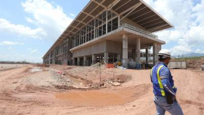 El Aeropuerto Internacional de Palmerola y los grandes proyectos comenzarán este día la reactivación de la construcción.
