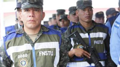 Los efectivos fueron trasladados a los puntos más conflictivos de Tegucigalpa para brindar seguridad a los transportistas, despachadores y ayudantes.