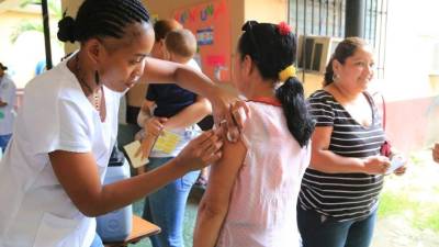 En el centro de salud Miguel Paz Barahona están en constante campaña de vacunación.