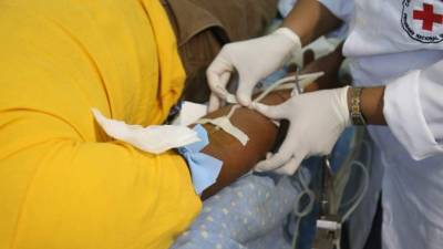 Este ciudadano llegó al centro de captación del Mario Rivas a donar sangre para su compañero de trabajo.