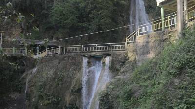 Santa Bárbara tiene 5,024 kilómetros cuadrados y a lo largo de la carretera que lo cruza hay balnearios. El ingreso para las personas que vienen de la zona central es por Pito Solo y las de occidente y norte por Ceibita Norte. FOTOS Y VIDEO: HÉCTOR EDÚ