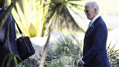 El presidente de Estados Unidos, Joe Biden, sale después de la apertura de la Cumbre del G20 a inicios de esta semana en Río de Janeiro, Brasil.