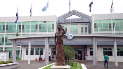 Las audiencias de seis días son celebradas en el edificio del Poder Judicial.