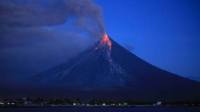 El Mayón ha dejado espectaculares imágenes de ríos de lava. //AFP.
