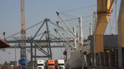 Entre las primeras instituciones públicas en que se aplicarán las medidas está la Empresa Nacional Portuaria en Puerto Cortés.