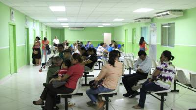 Los derechohabientes piden atención de calidad y seguridad dentro del hospital.