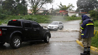 En San Pedro Sula cerraron los vados porque subió el caudal de los ríos.