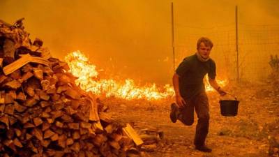 Una serie de incendios forestales, casi del tamaño de la ciudad de Los Ángeles, se convertirá este el mayor de la historia del estado de California (costa oeste de Estados Unidos).