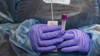 Hasta ahora, EEUU solo pide prueba de vacunación a los viajeros de vuelos internacionales que no sean ni ciudadanos ni residentes permanentes.